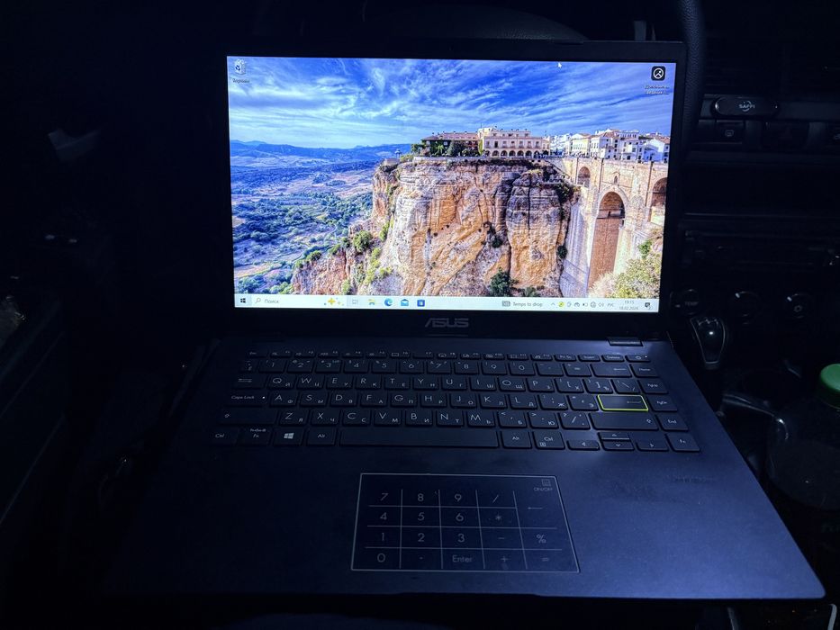 Ноутбук Asus срочно