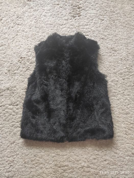 Меховая жилетка