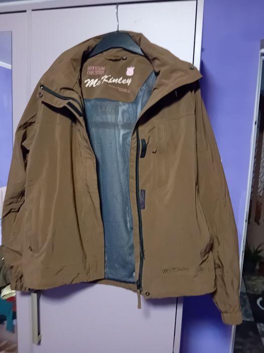 Vând geci dama și barbati