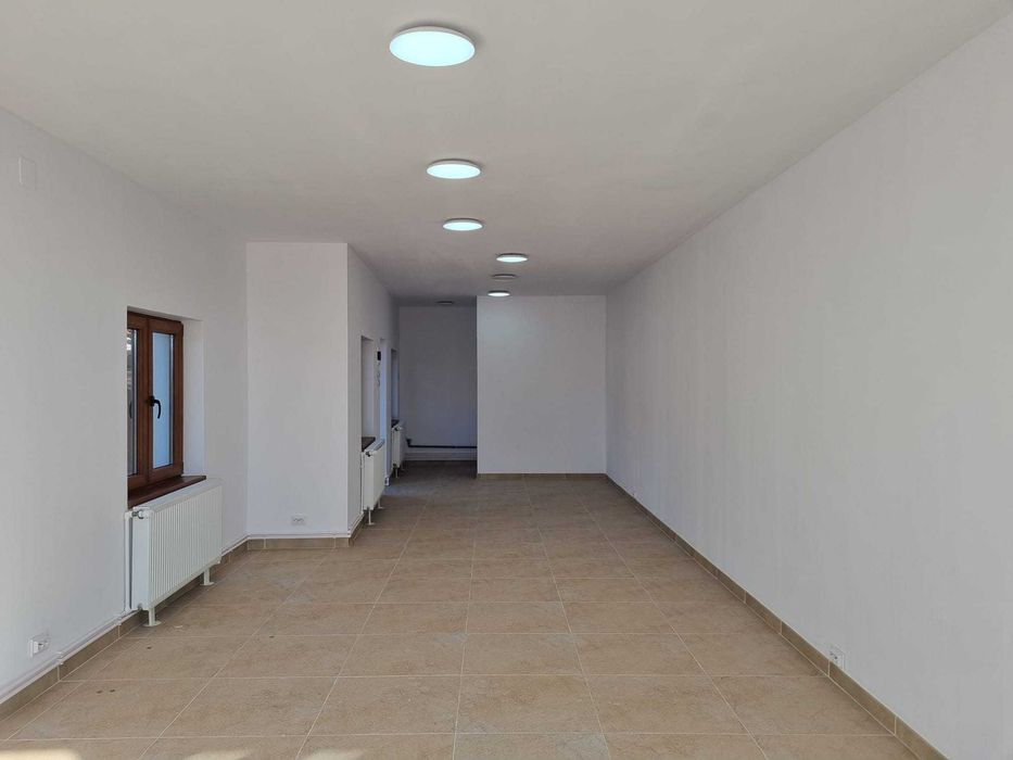 Spatiu comercial