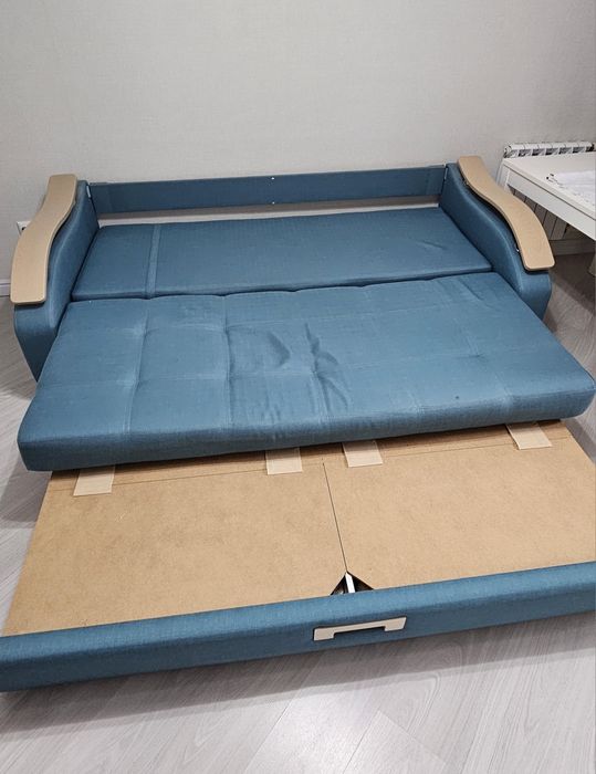 Продажа Диван б/у