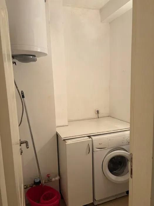 Дава се под наем Многостаен апартамент в Пловдив, Младежки Хълм - 220 кв.м за 1100 € - Снимка #9