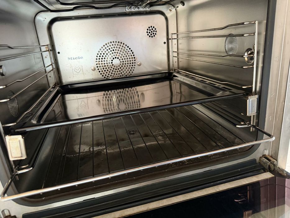 Cuptor Miele 60/60 ,DGC 6865