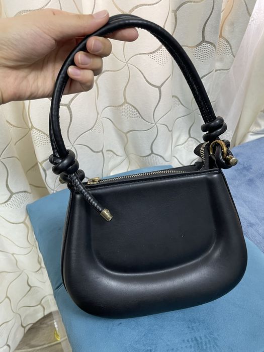 сумка белая и черная