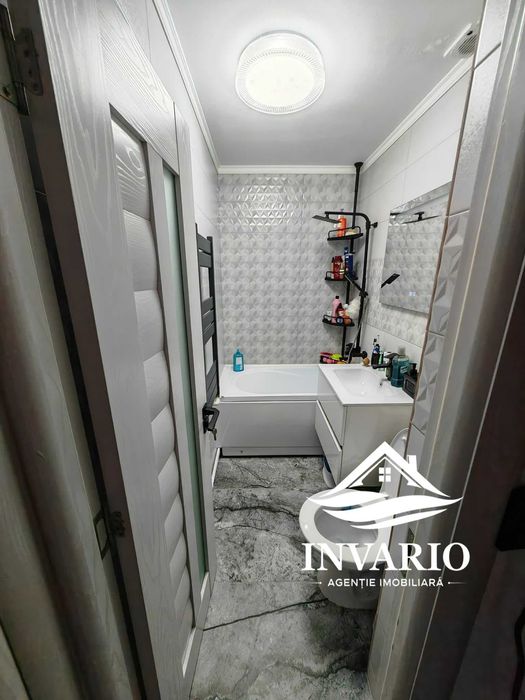 Vand apartament cu 2 camere in Deva