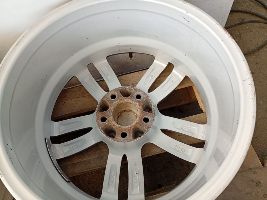 Перфектни BROCK 18-5x112 ET36 8j Audi A4 B9