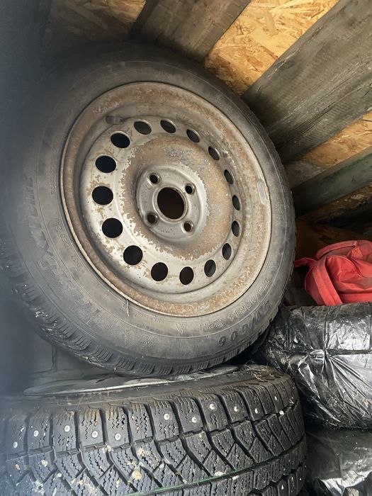 Резина R14 в хорошем состоянии