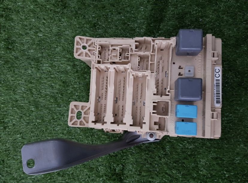 Блок предохранителей Лексус Рх 330 Lexus Rx 330