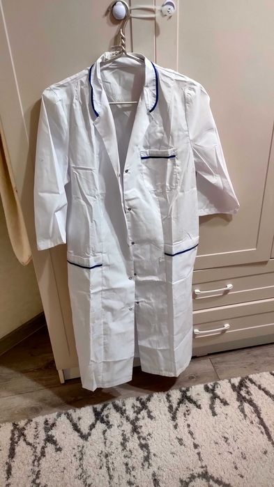 Продам медицинские халаты