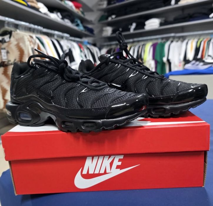 Nike Air Max Plus Нови Черни Мъжки Маратонки [40-44 Номер]