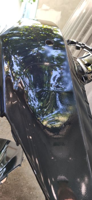 Kia K5 oldi zavod bamferi sotiladi Rangi Qora zavod banfer..!