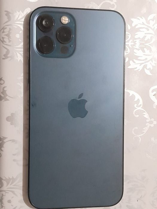 .iPhone 12 Pro..
