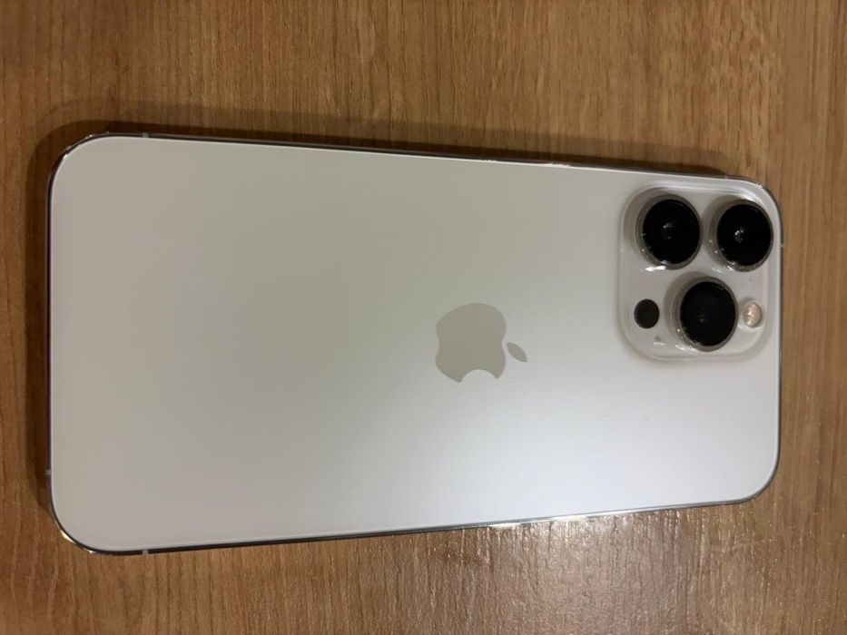 Iphone 13 pro impecabil si Apple watch SE