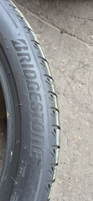 4 anvelope vara runflat Bridgestone,fata 245/40/21,spate 275/35/21.Pret/bucata.