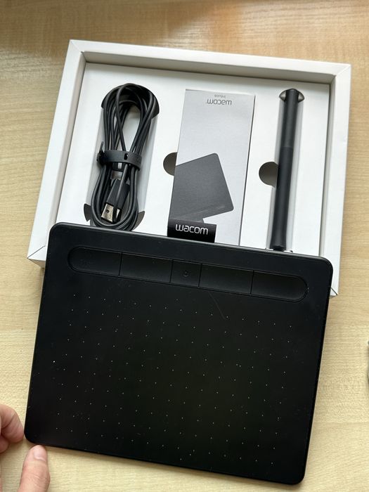 Графический планшет Wacom intous Small