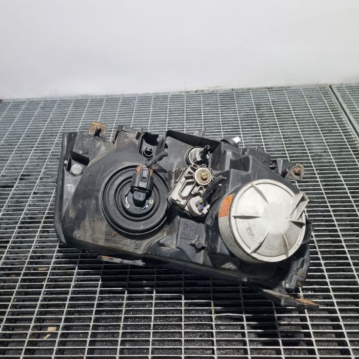 Far Stanga Suzuki Grand Vitara 2006 - 2012 SUV 4 Usi (1437) Xenon