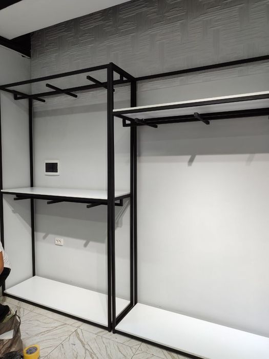 Стеллаж  Полки Вешалки для магазинов  одежды и домов Stellaj Polkalar