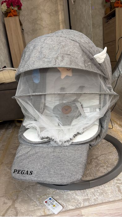 Шезлонг новый продам