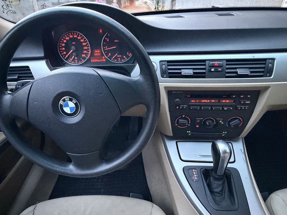 BMW 318i automat