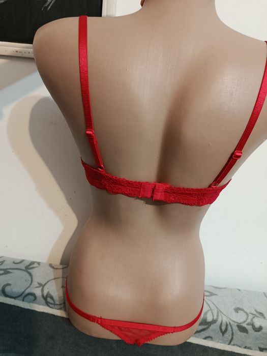 Lenjerie roșie cu puf sexy craciunita mărimea S-M 36/38