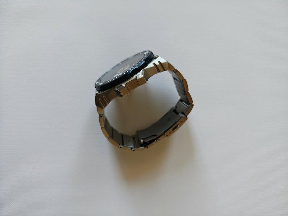 Часовник Guess GW0324G1