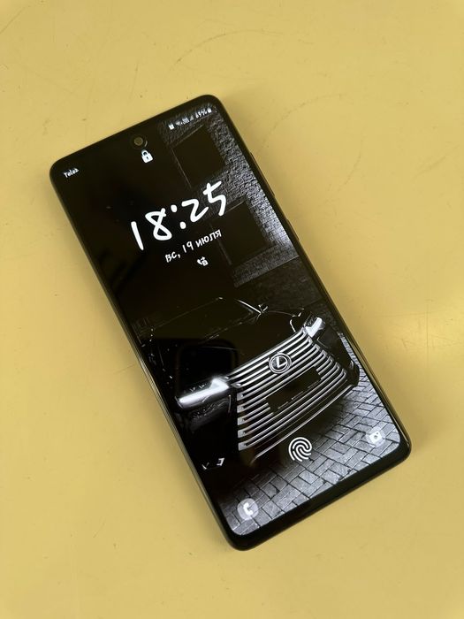Samsung s20fe на 128гб