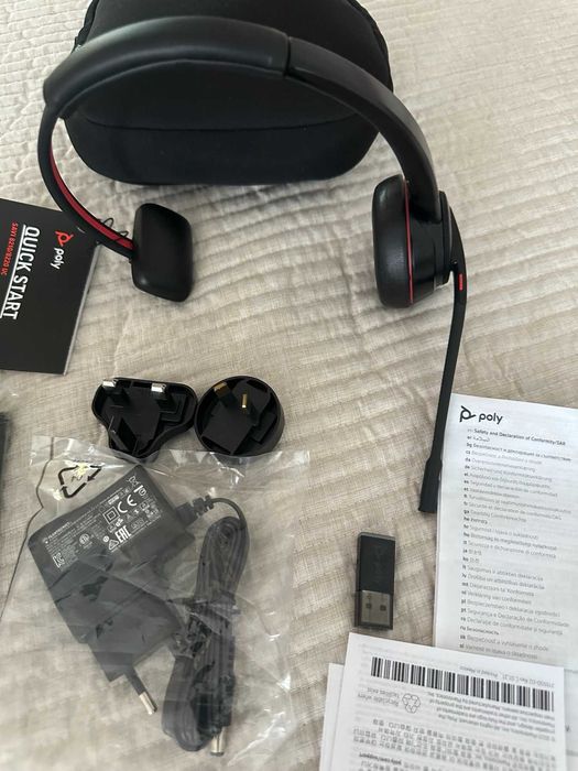 Poly Savi 8200 wireless. Безжична слушалка с микрофон с шумопотискане.