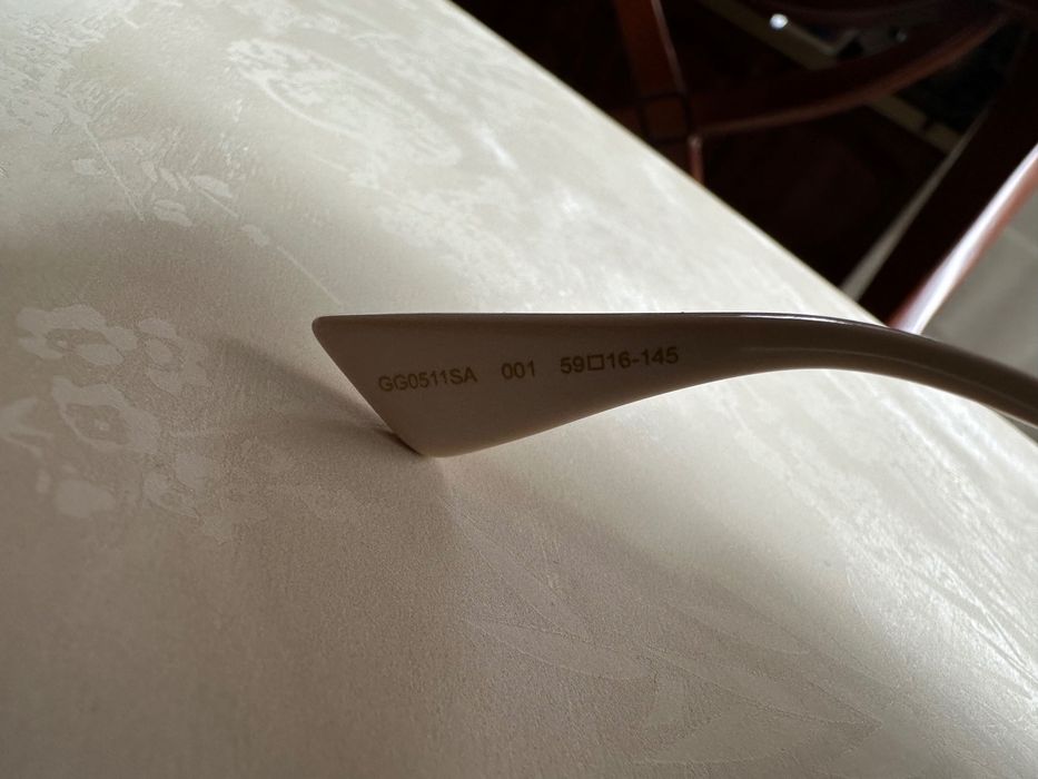 Очки солнцезащитные