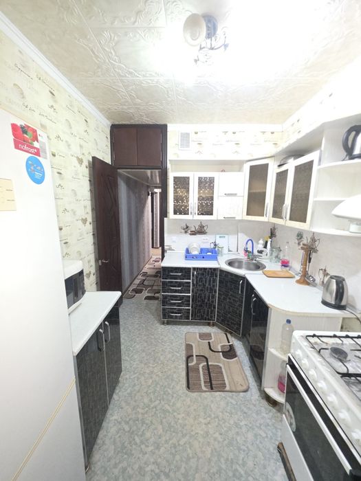 4 maktab oldida 3 xona 2 etaj