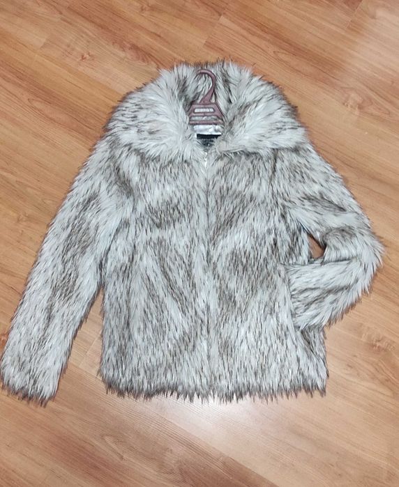 Дамско късо пухкаво палто DOROTHY PERKINS