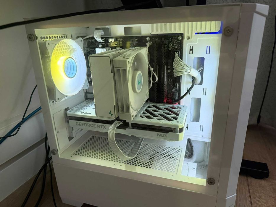 Vand PC GAMING RTX 4070  unitate plus monitor gaming