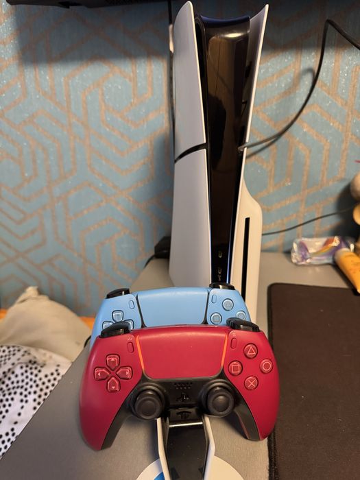 Ps 5 1T cu disc 2 manete
