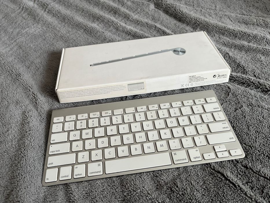 Клавиатура Apple Wireless Keyboard