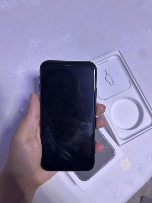 Продам iPhone 11 в хорошем состояние