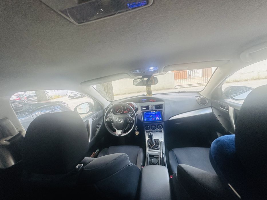 MAZDA 3 2010 — imagine 5