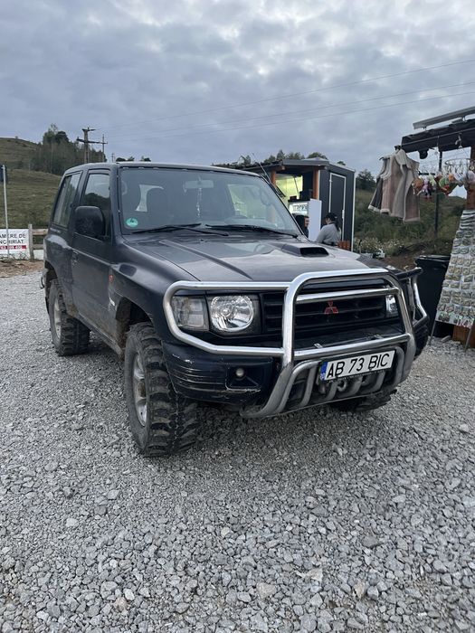 Vând mitubishi pajero mk2,2.5, scurt
