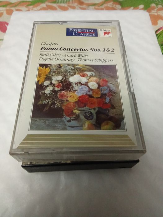 Оригинални касети с музика