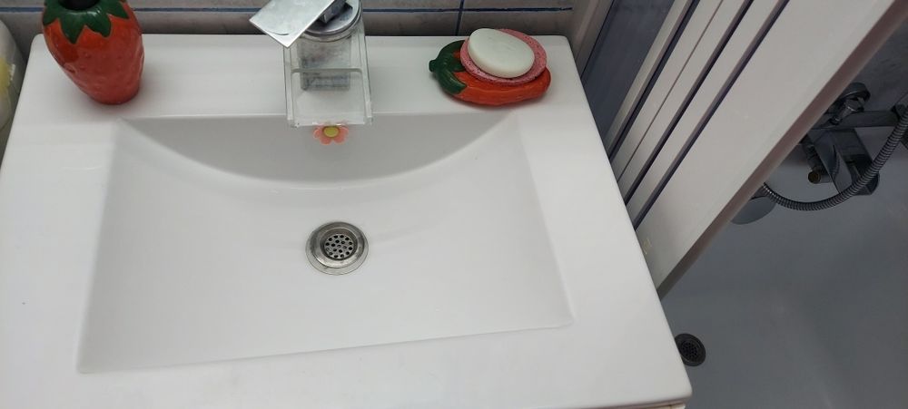 Lavoar baie cu dulap și baterie