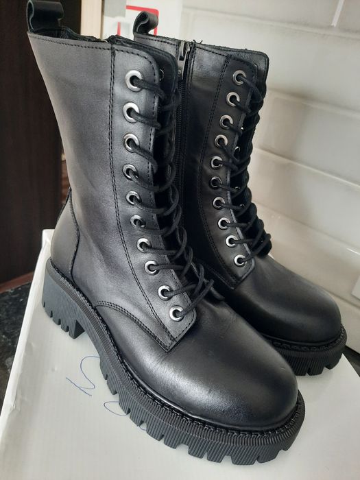 Продам полуботинки женский