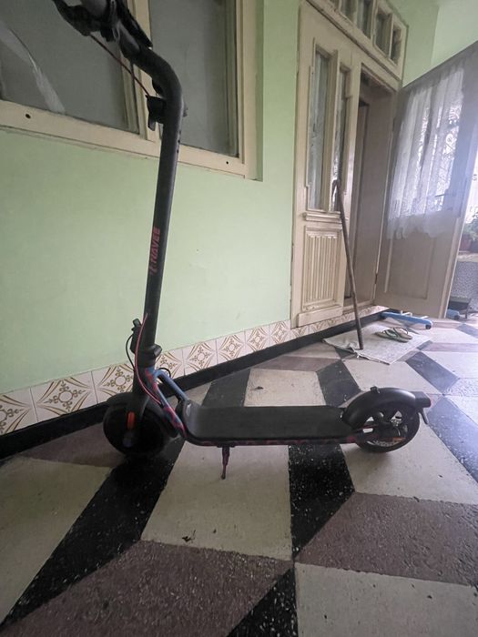 Trotineta electrica Navee v40I