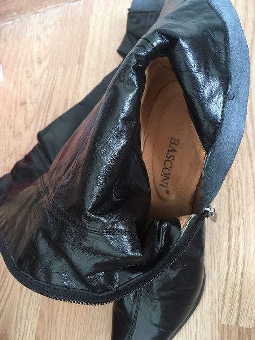 Продам сапоги Basconi