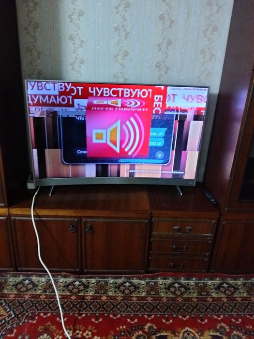 Отдам даром стенку