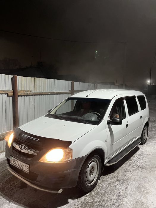 Продам боковые подножки(пороги)