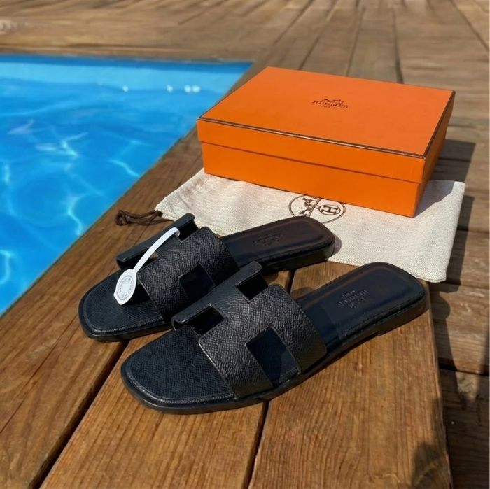 Hermès Oran Black