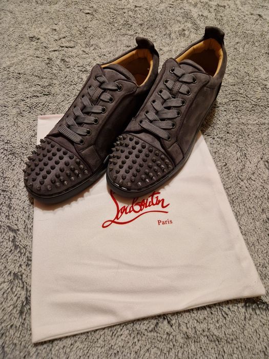 Louboutin gri marime 44 , noi