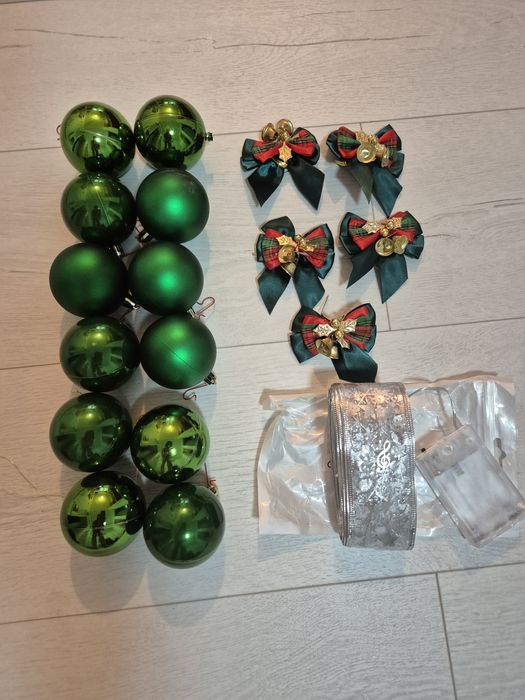 Globuri Craciun verzi