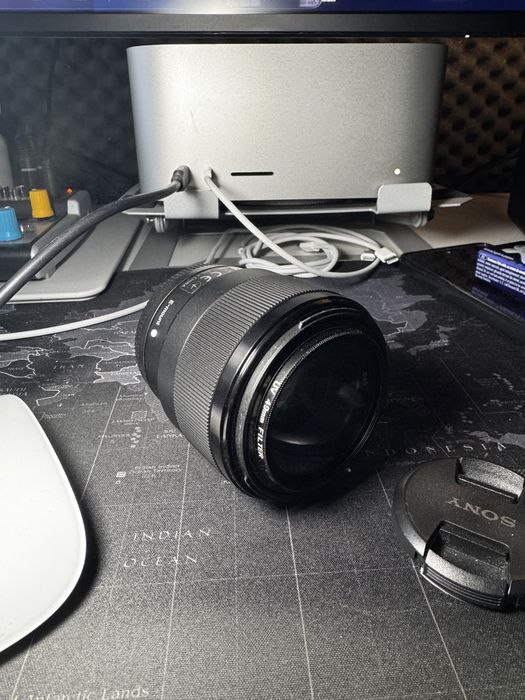 Vând sony 50 f1.8 Impecabil cu filtru ND + filtre pentru efect cu pouch.