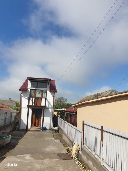 Casa de vanzare, 100 mp, locuibila, complet mobilata, zona Filiasi