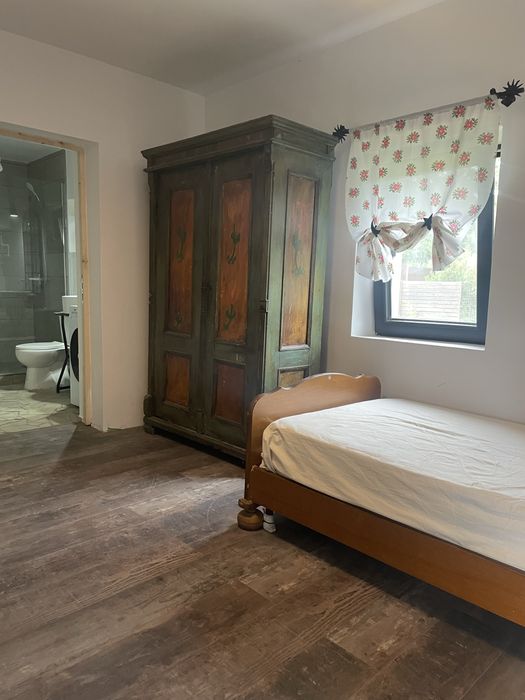 Vand casa langa padure Buhoci
