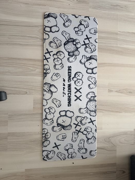 Mousepad kaws de gaming